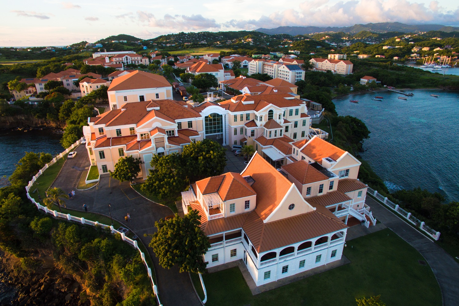 More Than 1,000 St. George’s University Students Secure US Residencies In 2025 Match
