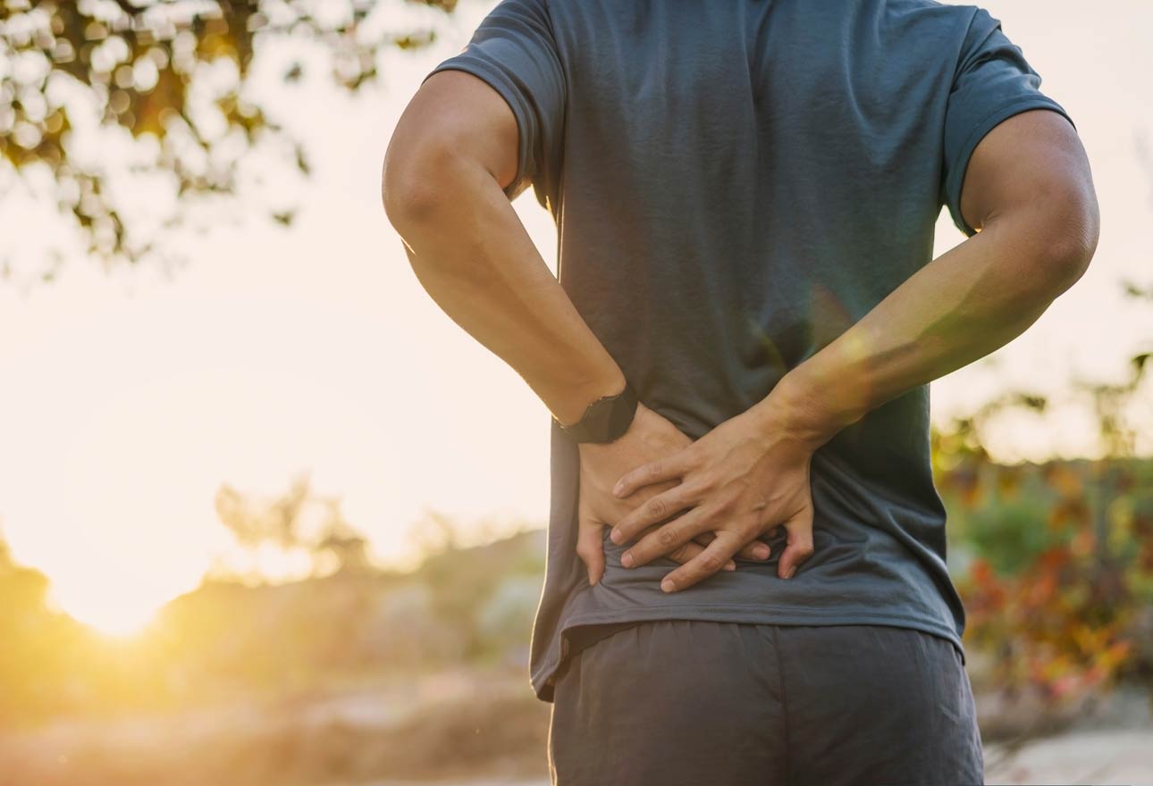 A CHIROPRACTOR’S GUIDE TO ALLEVIATING AND AVOIDING BACK PAIN – Sports & Family Medicine Doctor in Dubai