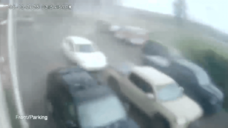 VIDEO: Alabama fire department damaged during tornado-warned thunderstorm