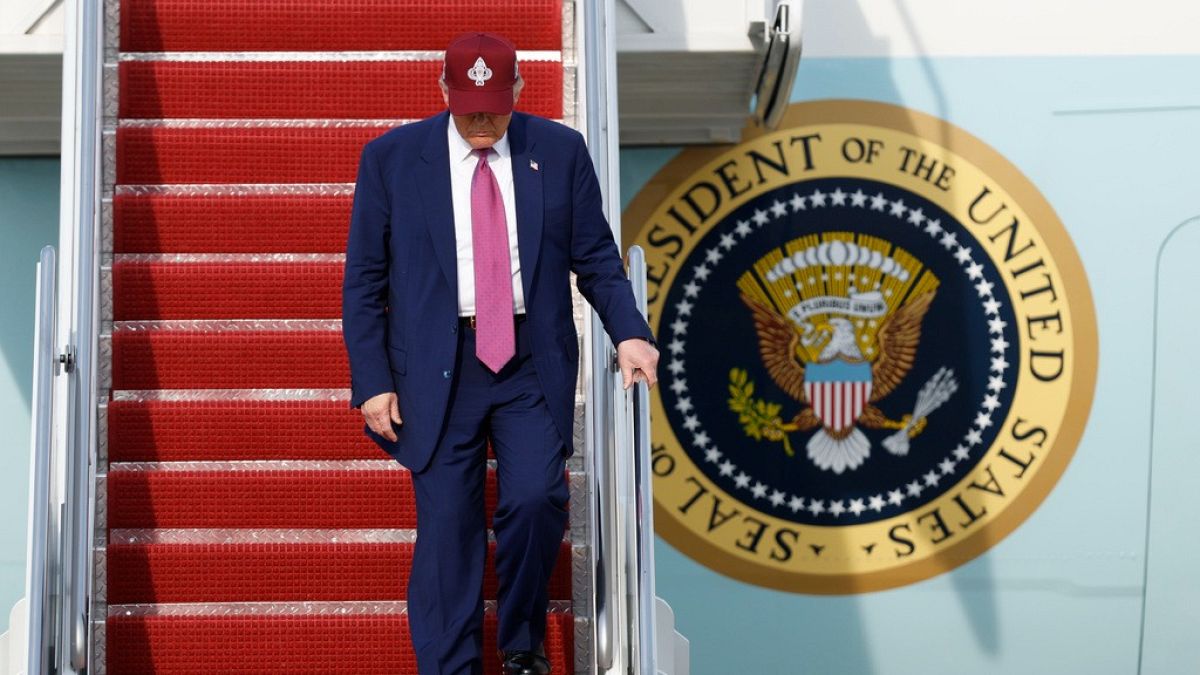 US federal appeals court rules Trump tariffs may remain in effect while appeals process continues