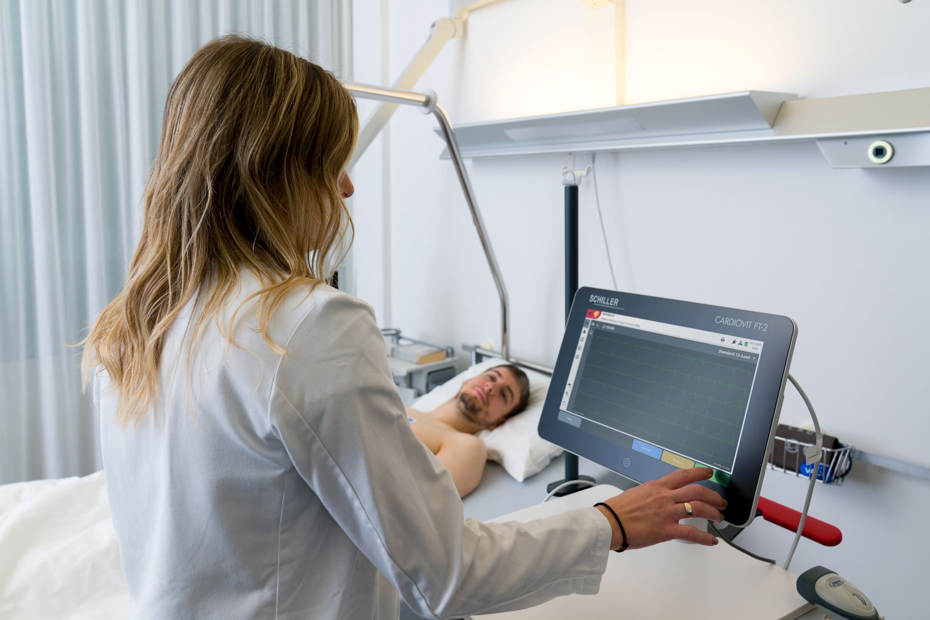 Meets the highest hospital demands: CARDIOVIT FT-2
